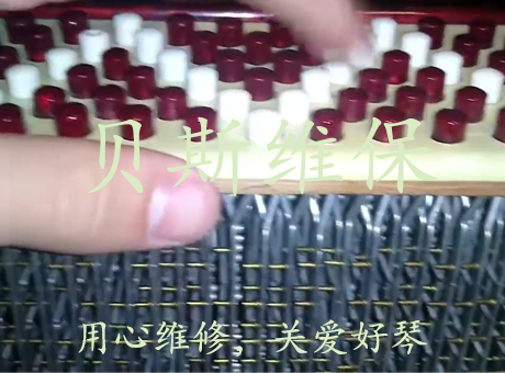 贝纽脱落，反弹无力，一按长鸣，杂音漏气