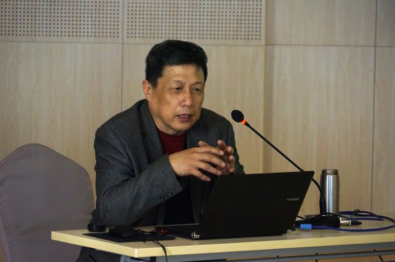 于冠华