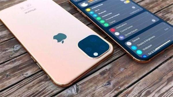 每年的9月是苹果iPhone新品发布的日子，全世界科技圈的人都翘首以待等着苹果新品发布会，今年苹果即将发布的新机iPhone 11，这让很多果粉纷纷摩拳擦掌准备赶紧入手一台，iphone11新机近日曝光，