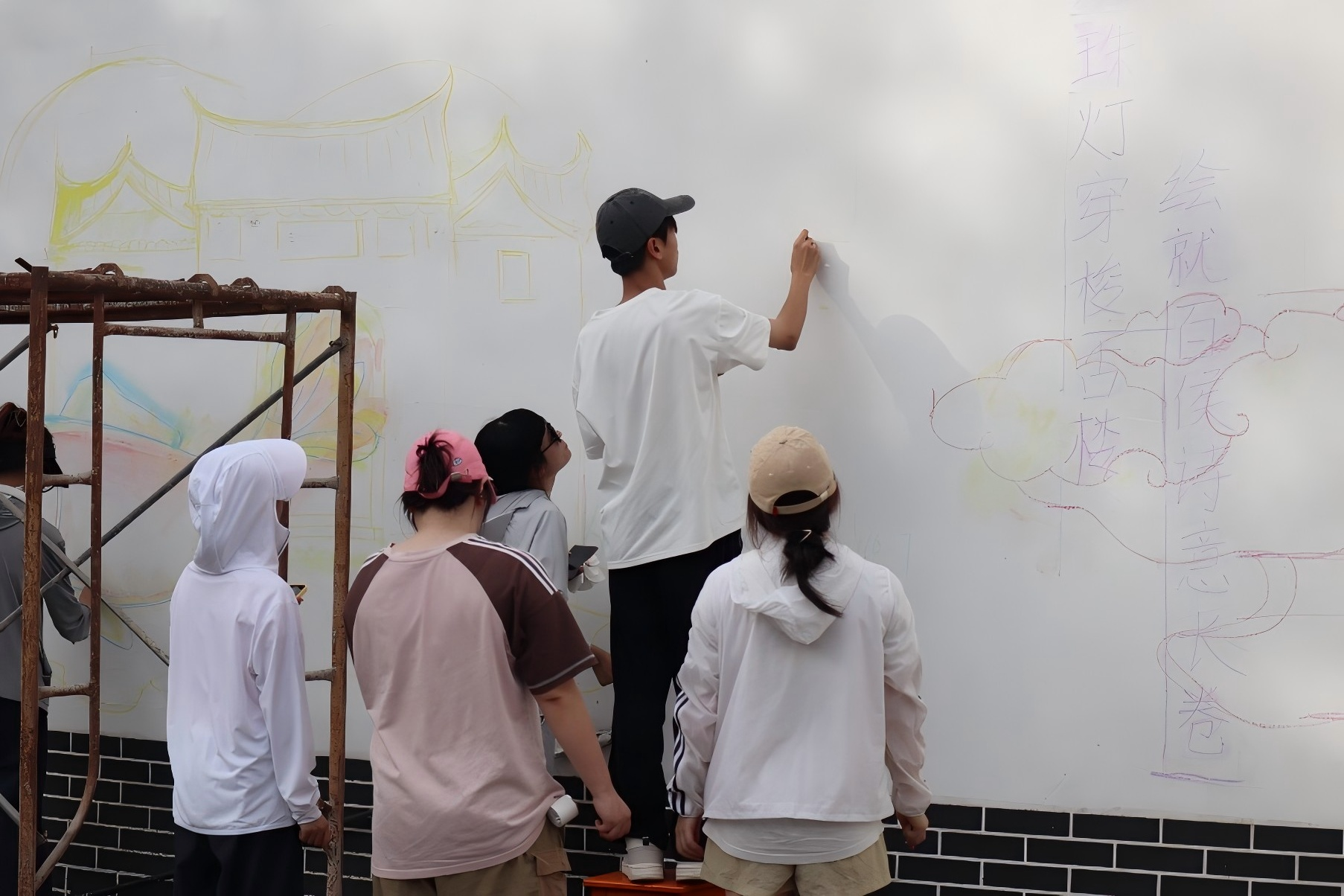 古巷添丹青 青春绘百侯 ——广东建院建筑艺术设计学院梅州大埔古巷丹青实践队