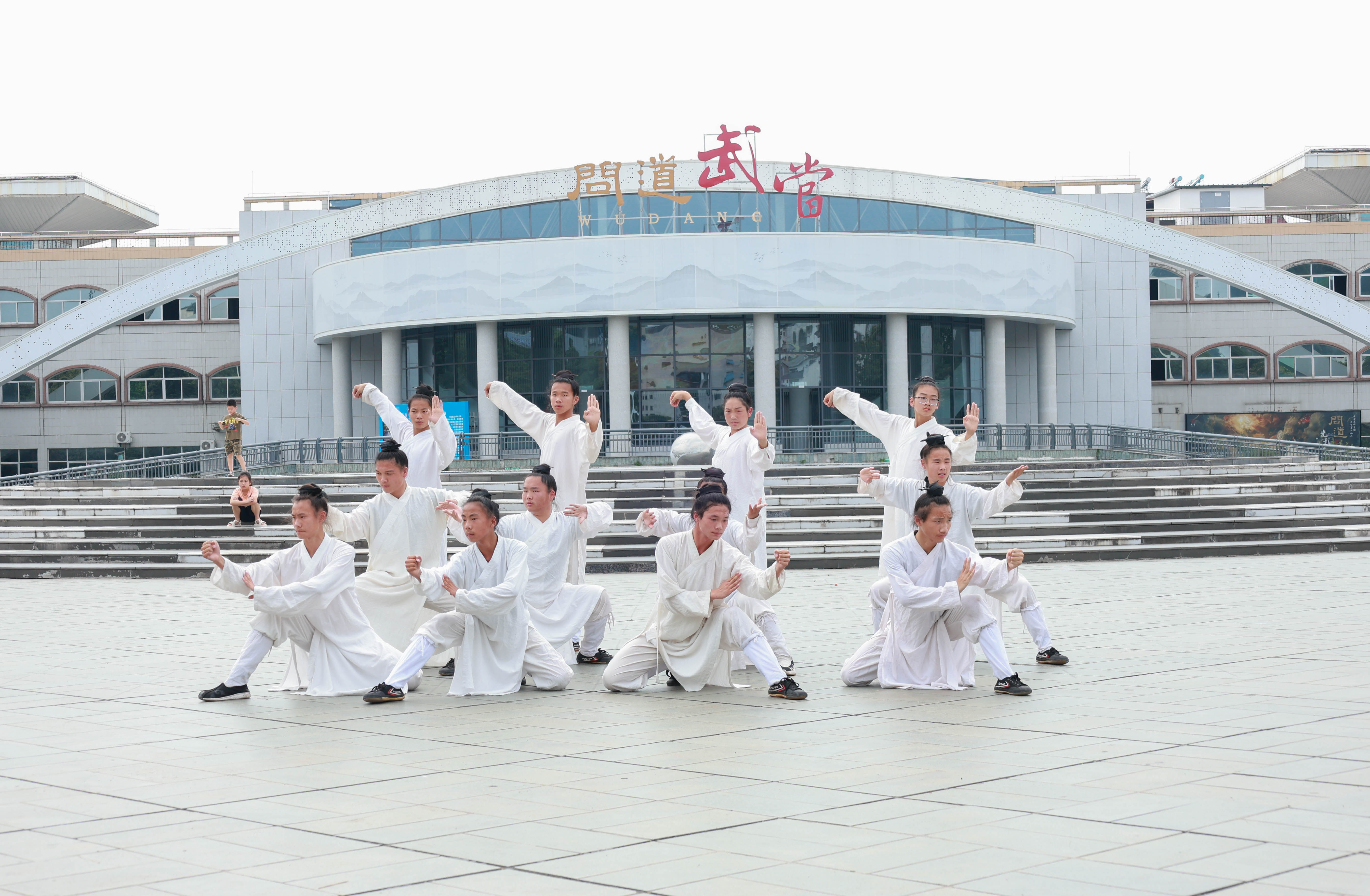 传承武道精神,探寻文化根脉——武昌工大学三下乡团队沉浸式体验武当武术文化